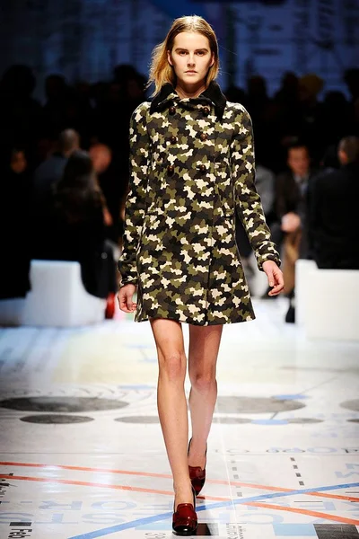 Look 5